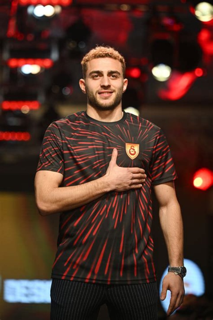Alper Ak&ccedil;am