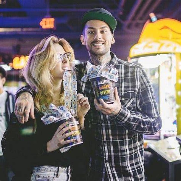 Alysha Nett, Mike Fuentes's Girlfriend