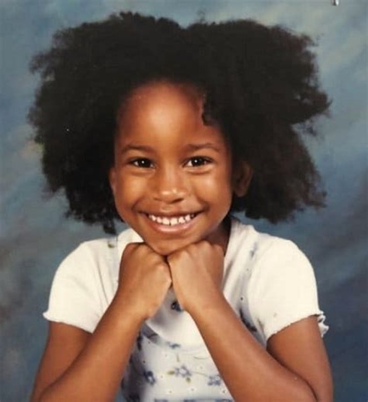 Asha Bromfield Age