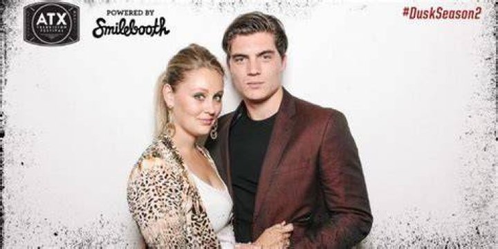 Chalsea Pagnini, Zane Holtz's Girlfriend