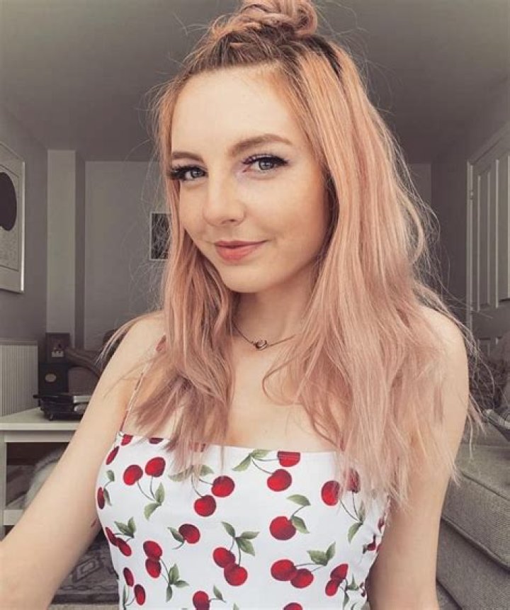 LDShadowLady Net Worth, Age, Height, Bio, Birthday, Wiki!
