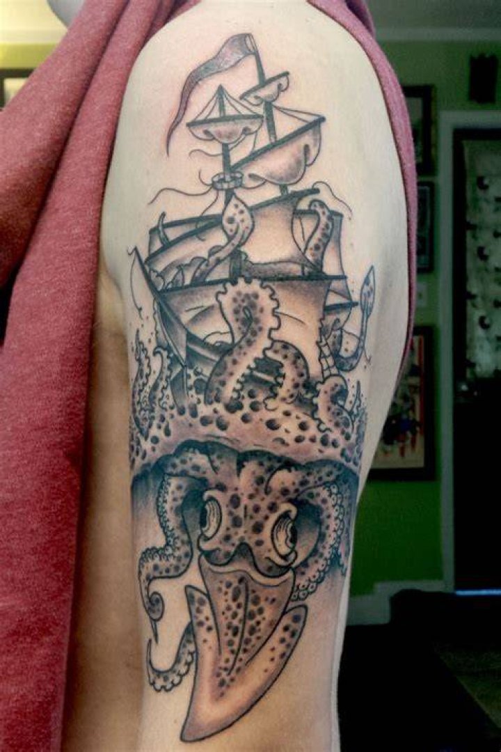 &lsquo;The Giant Phoenix&rsquo; Tattoo