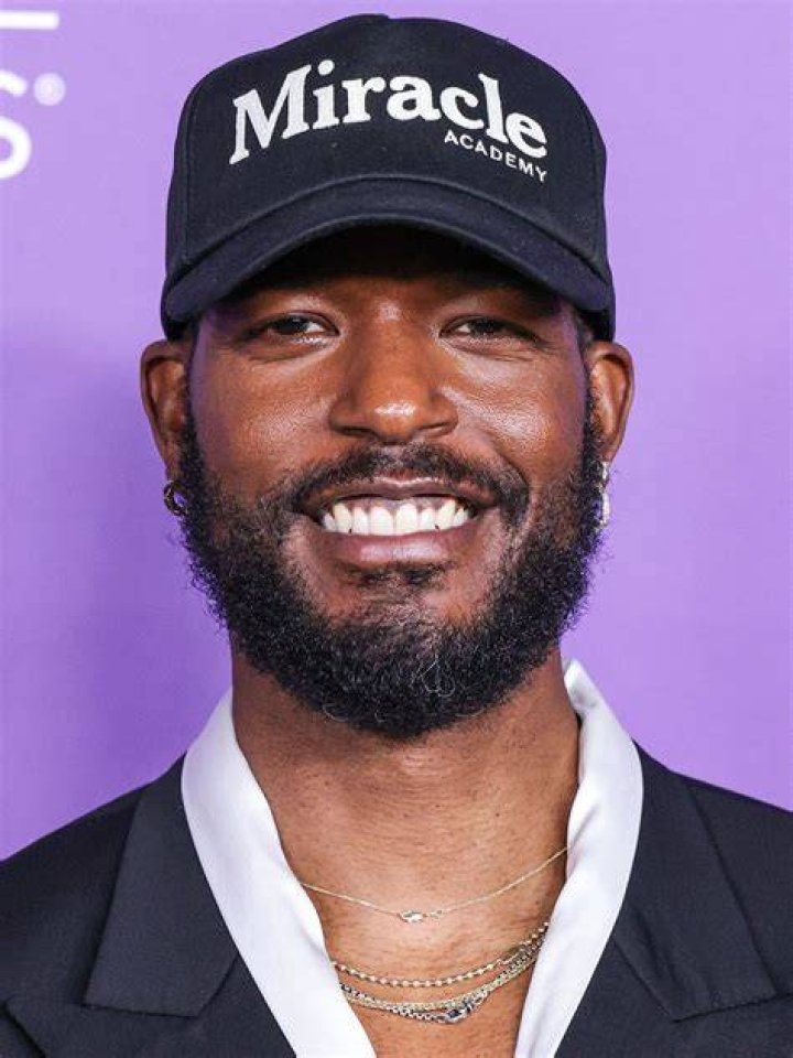 Luke James