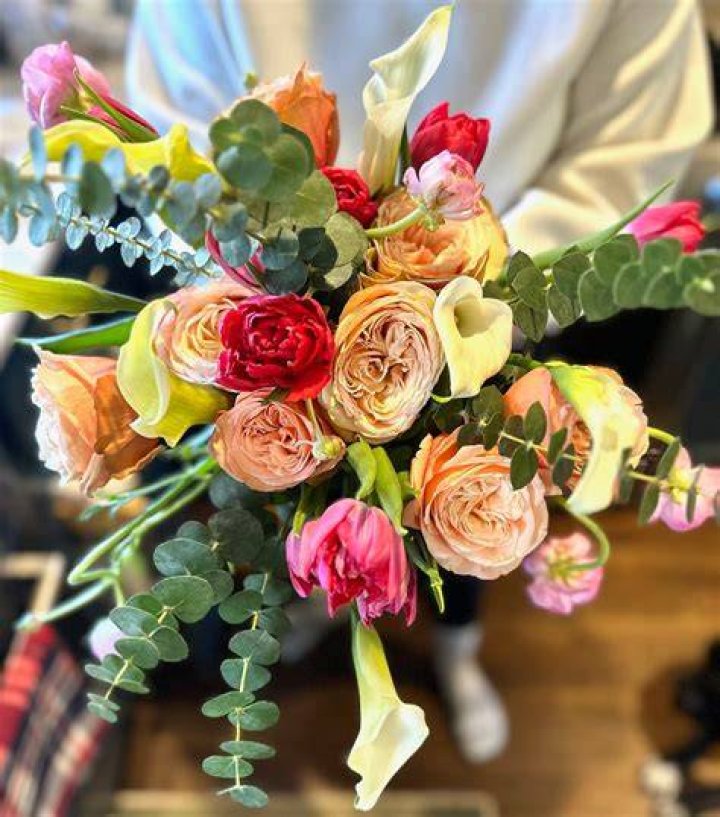 Mae Flowers