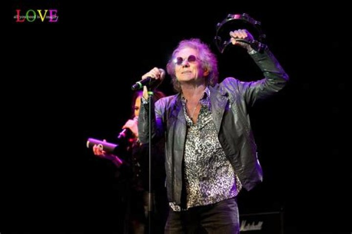 Mickey Thomas