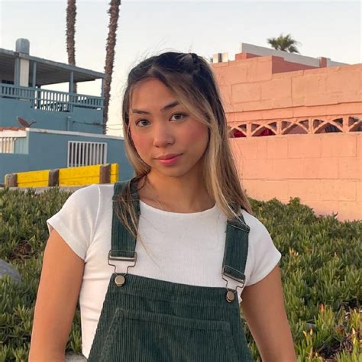 Mikayla Maglalang