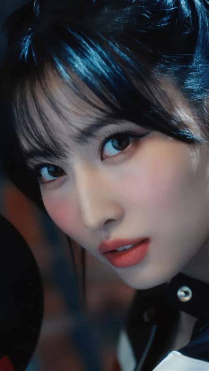 Momo Hirai