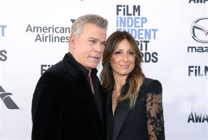 Ray Liotta, Married, Wife, Daughter, Age, Height, Is He Gay