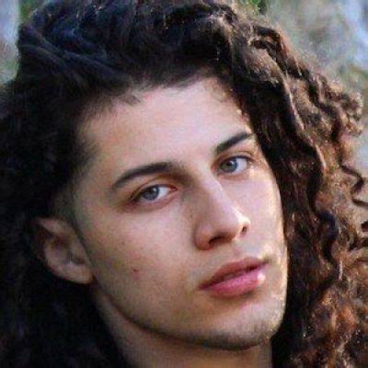 Ruben DeVill Networth