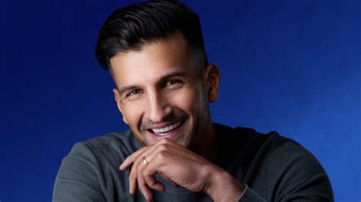 Sahil Bloom