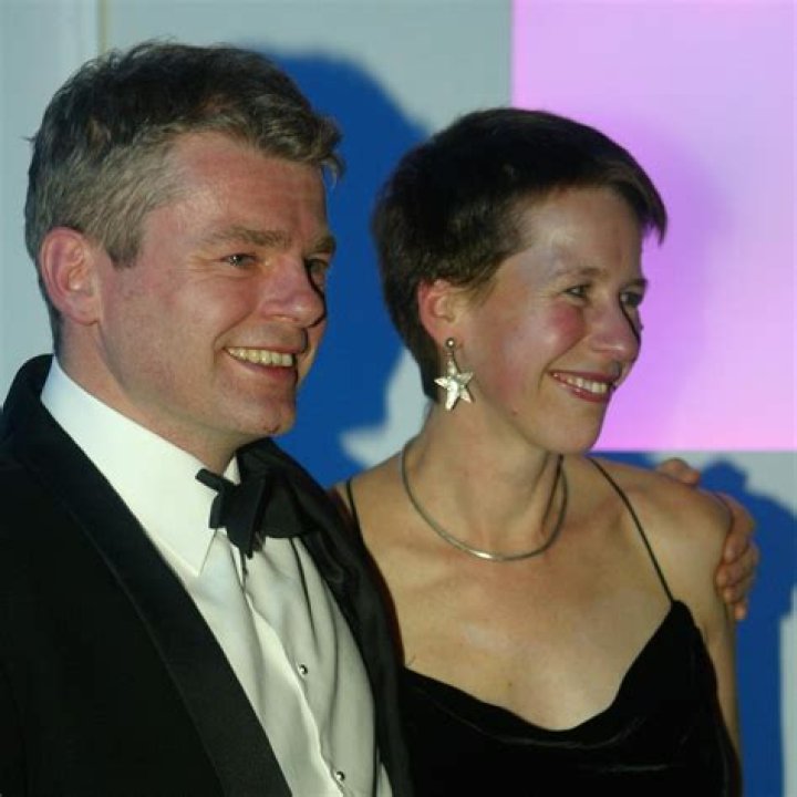 Sos Eltis, Mark Haddon's Wife