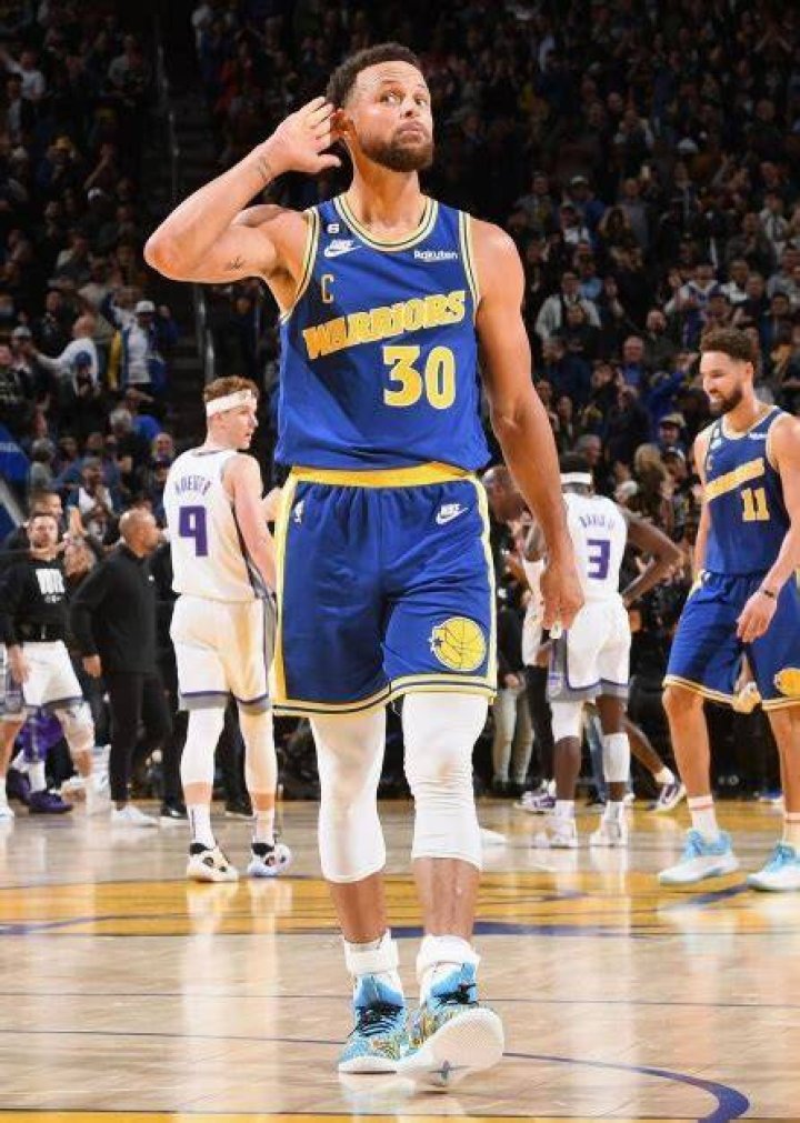 Stephen Curry Bio Stephen Curry’s Height, Weight, Body Measurements