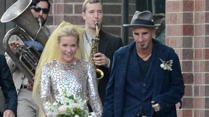 Stephen Kay, Piper Perabo's Husband